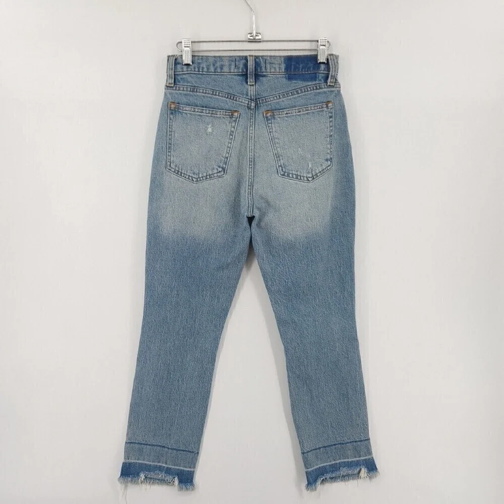 Abercrombie & Fitch High Rise Mom Jean Womens 26/2 S Blue Denim Short Distressed